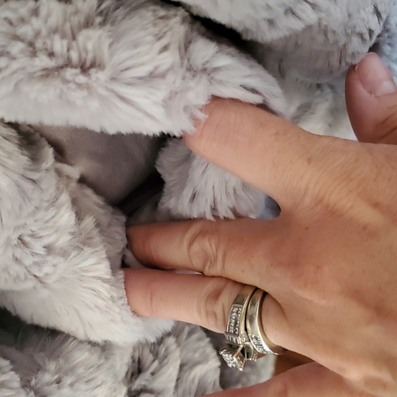 Sadie&Sage Faux Fur Coat - Picture 4 of 4